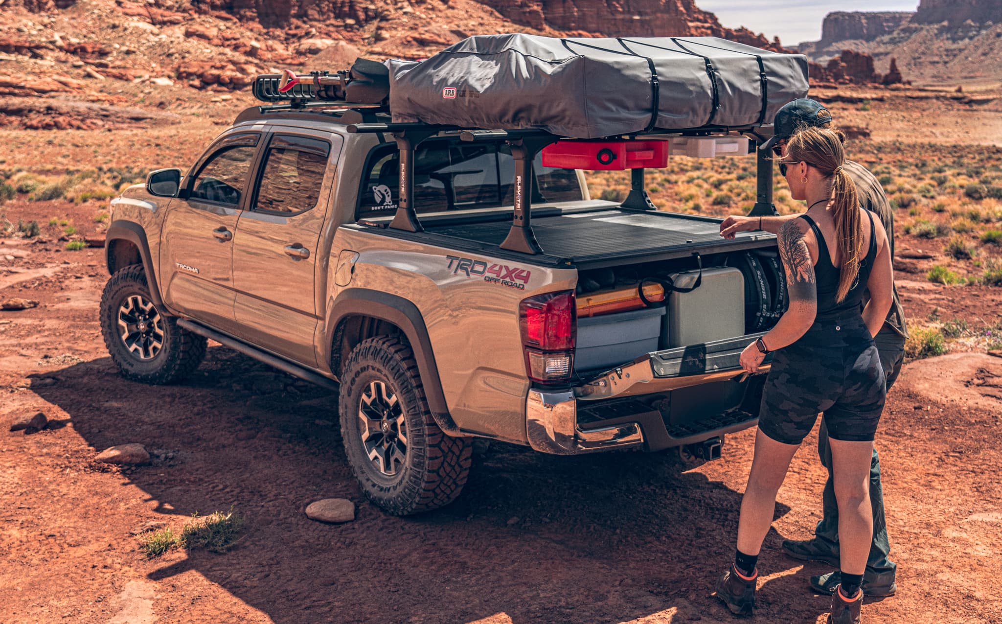 Roll-N-Lock A-Series XT Elevate Truck Rack